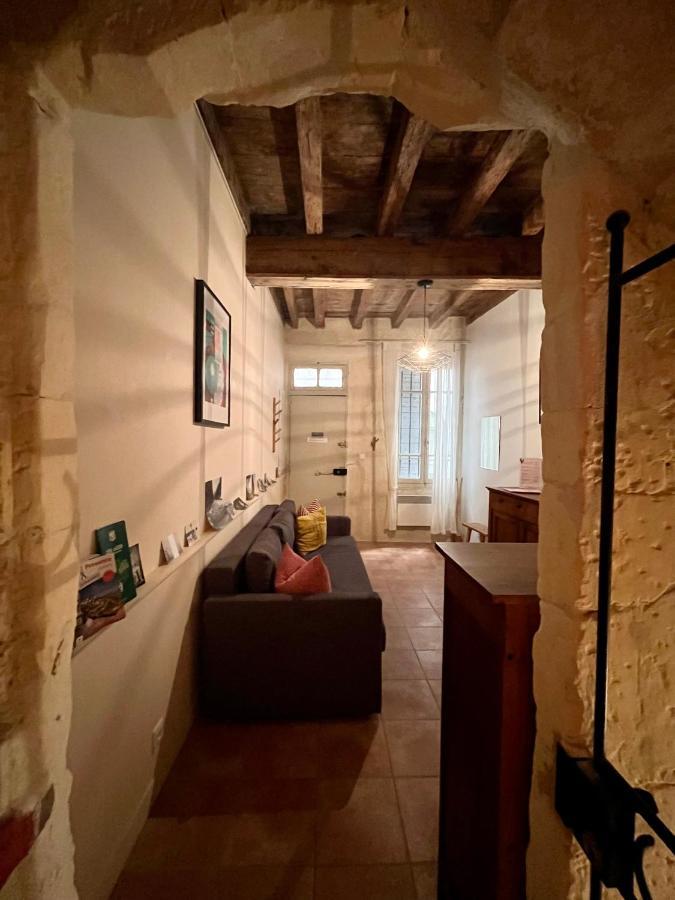 "L'Artistique" Centre Arles Fondation Van Gogh Экстерьер фото