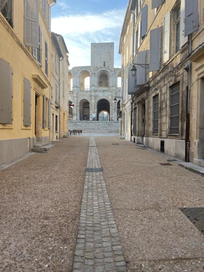"L'Artistique" Centre Arles Fondation Van Gogh Экстерьер фото